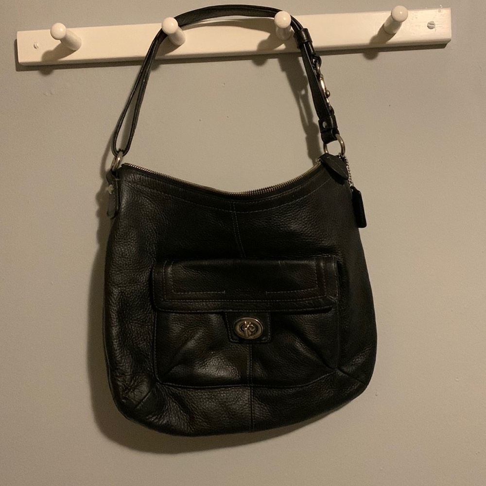Coach vintage Penelope Black Leather messenger/cross body purse handbag F19045